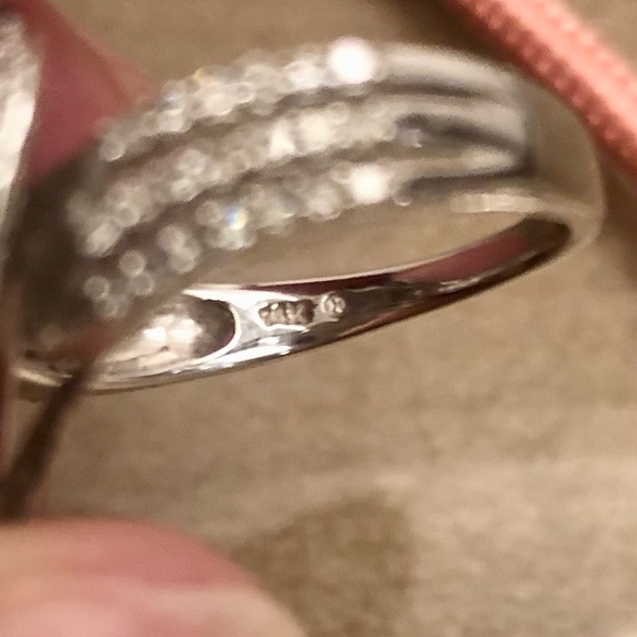 Diamond ring 2cttw genuine - Picture 8 of 12